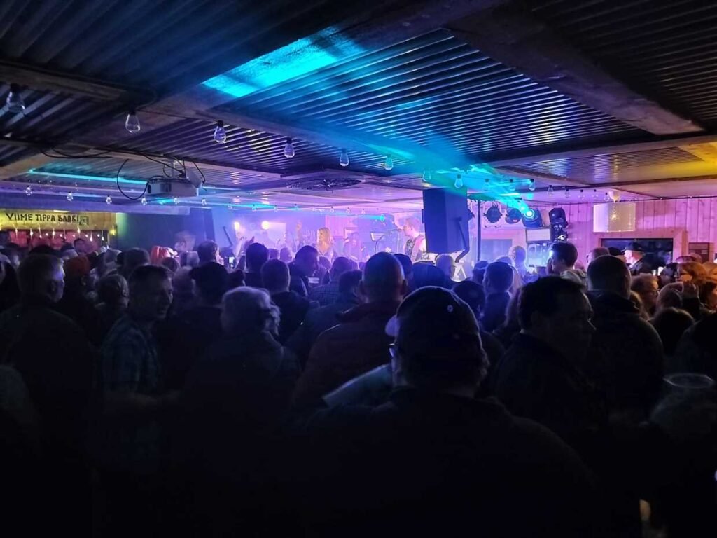 Eini Leiskun Pirtissä