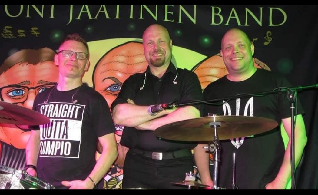 La 14.6.2025 Toni Jaatinen band, Leiskun juhlateltalla, Sodankylässä