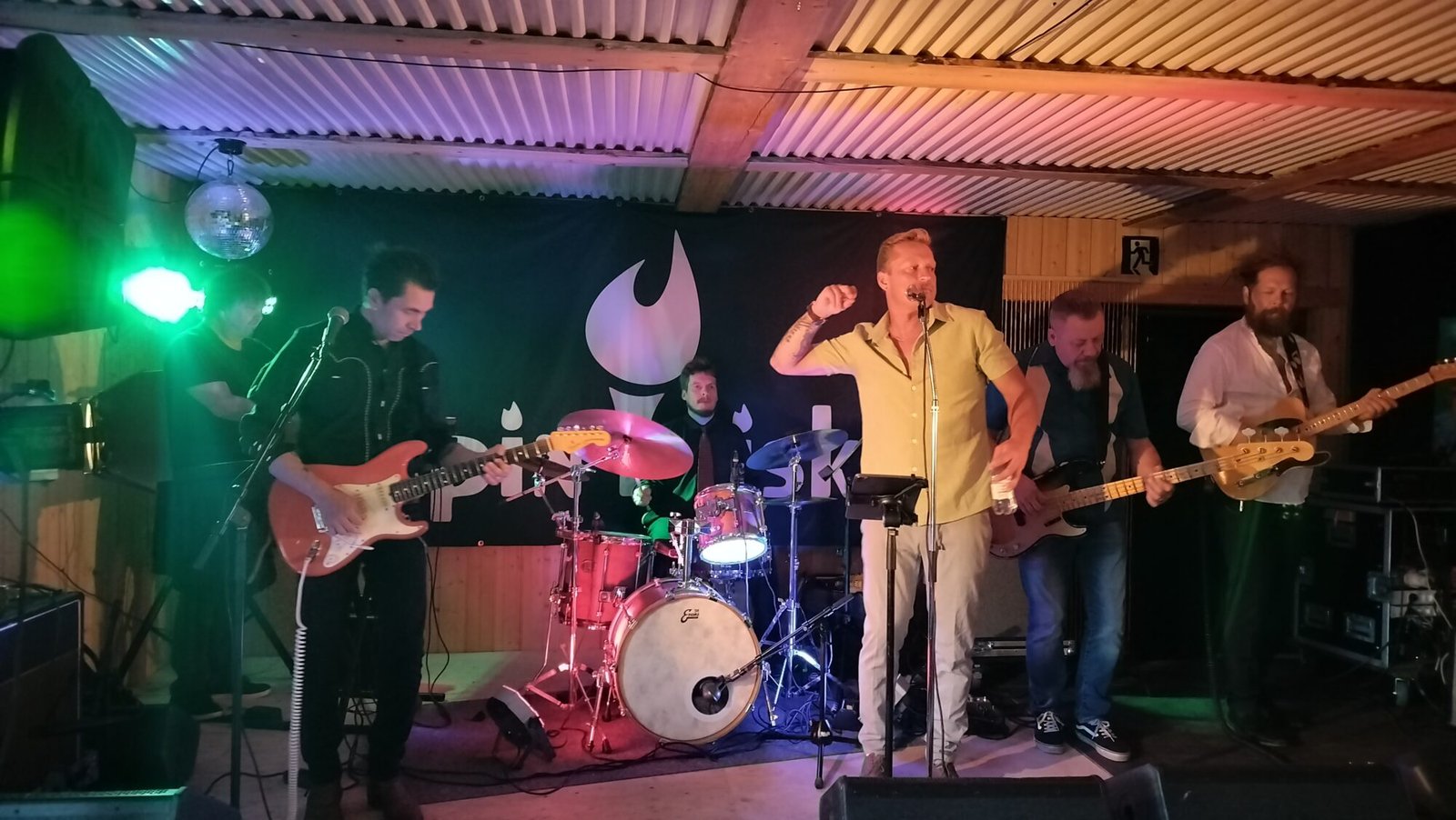 Ville Liimatainen & Ajomiehet